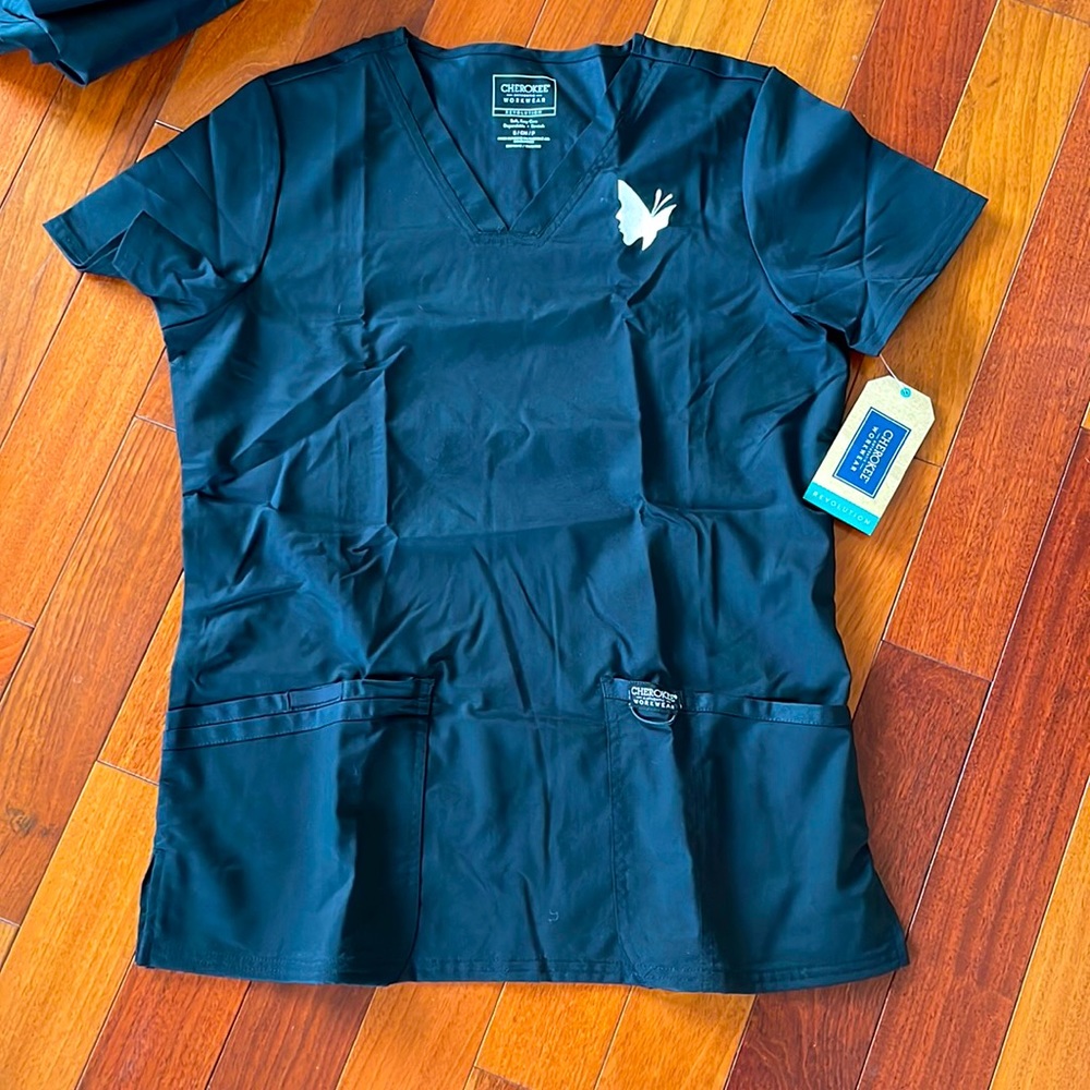 Cherokee scrub top medium black new with tags